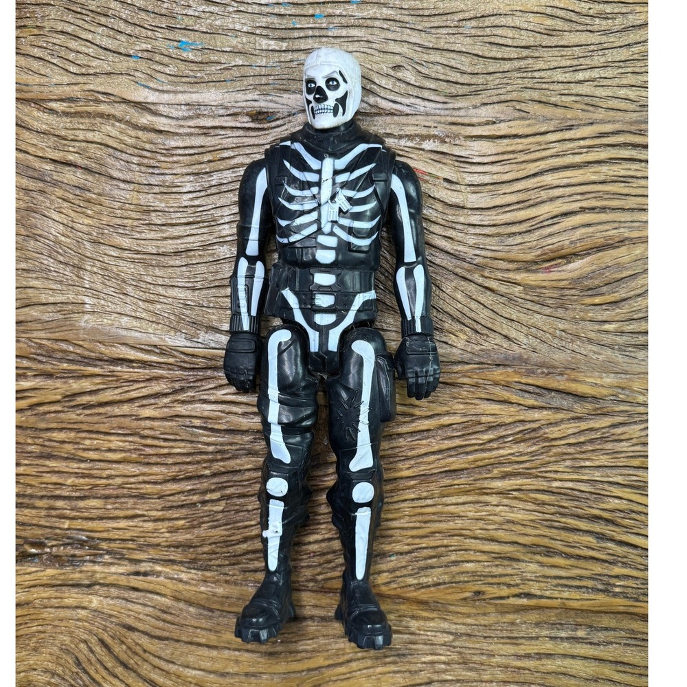 Fortnite Skull Trooper Action Figure 11 Inch Victory Series‎ Skeleton Skin Black